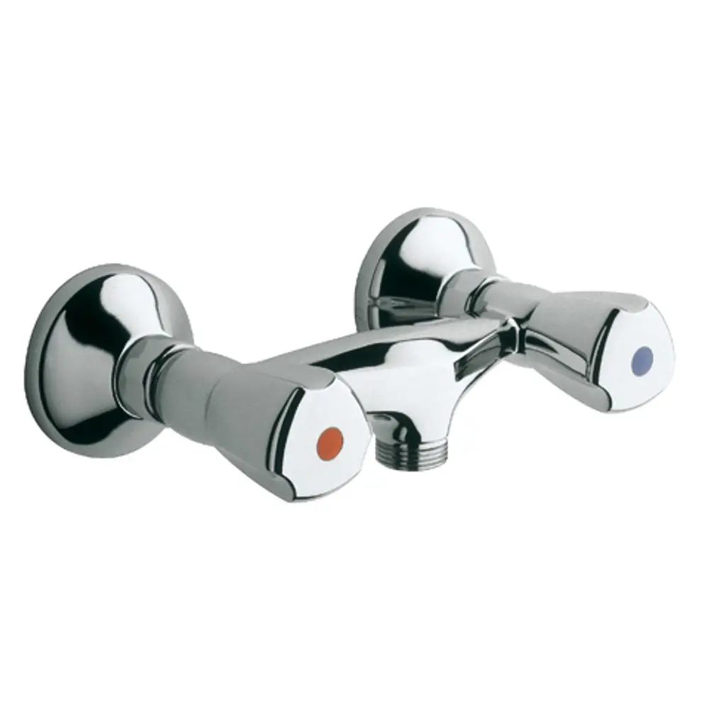 Brausearmatur mit zwei betätigbaren Griffen in Chrome-Optik, einer mit rotem und der andere mit blauem Markierungselement. Markierung von Kludi am Griff.